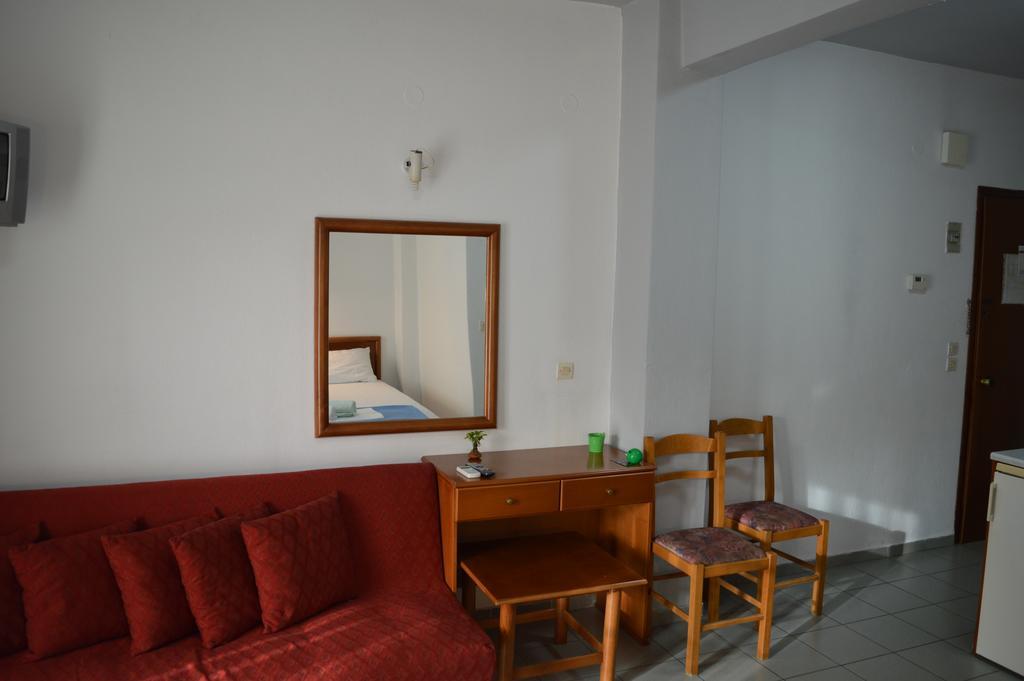 Galanis Studios And Apartments Platamonas Exterior photo